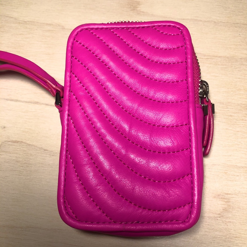 Henri Bendel wristlet
